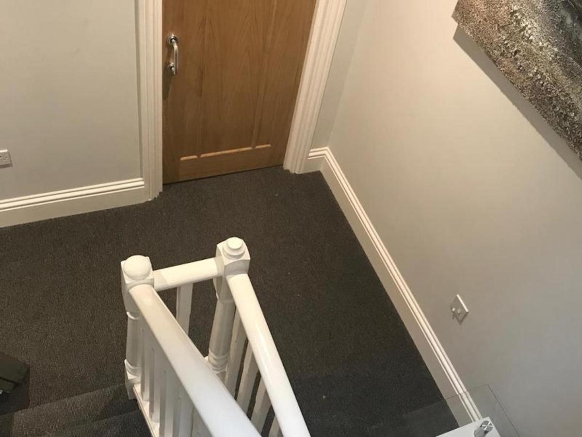 רדינג Serviced Appartment 1 Helena מראה חיצוני תמונה